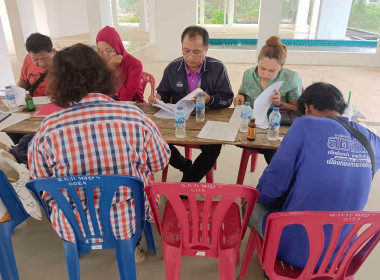 นายจิรศักดิ์ บริบูรณ์ สหกรณ์จังหวัดชุมพร มอบให้นายสุรพร ... พารามิเตอร์รูปภาพ 1