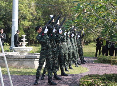 ร่วมพิธีวางพวงมาลาอนุสาวรีย์ไทย (ยุวชนทหาร) ณ ... พารามิเตอร์รูปภาพ 3