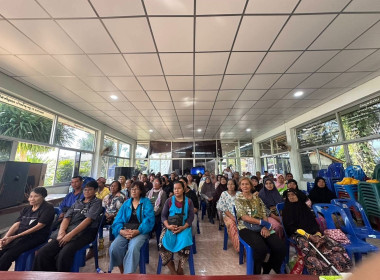 ประชุมเพื่อชี้แจงให้กับราษฎรที่อาศัยอยู่ในพื้นที่สงวนหวงห้ามเพื่อกิจการของนิคม ริมถนนสายประวัตินิคม ณ ศาลาประชาคมหมู่ 13 ตำบลท่าแซะ อำเภอท่าแซะ ... พารามิเตอร์รูปภาพ 13