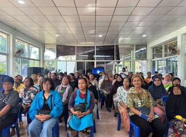 ประชุมเพื่อชี้แจงให้กับราษฎรที่อาศัยอยู่ในพื้นที่สงวนหวงห้ามเพื่อกิจการของนิคม ริมถนนสายประวัตินิคม ณ ศาลาประชาคมหมู่ 13 ตำบลท่าแซะ อำเภอท่าแซะ ... พารามิเตอร์รูปภาพ 4